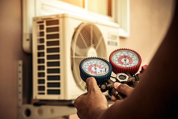 Professional Hvac Installation technician working in Valera, TX
